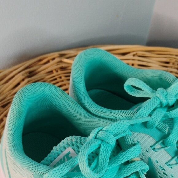 Nike Free Run Running Shoes Big Kid Youth Mint Green Sneakers Size 6 Y Athletic - Picture 2 of 13